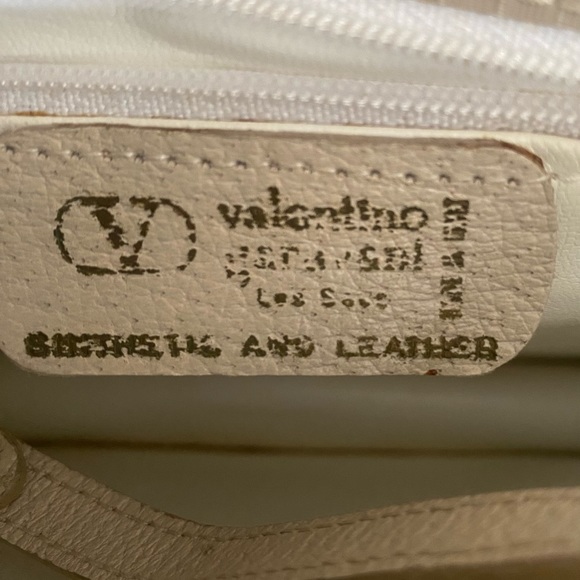 RARE Valentino crossbody. Genuine leather. In good vintage condition. - Picture 8 of 8